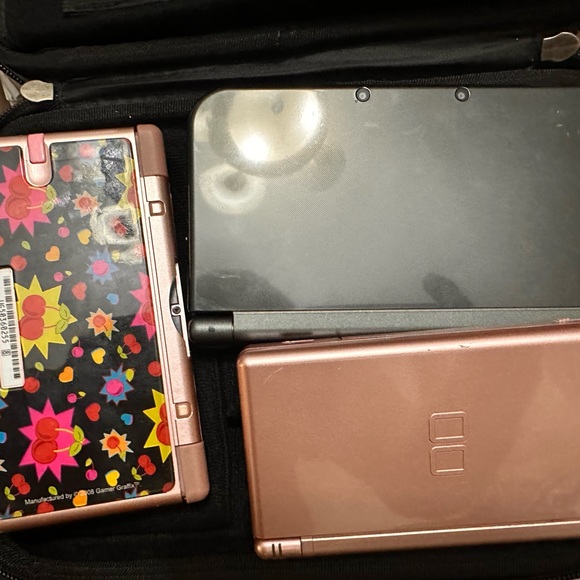 Selling 3 Nintendo’s - Picture 3 of 5